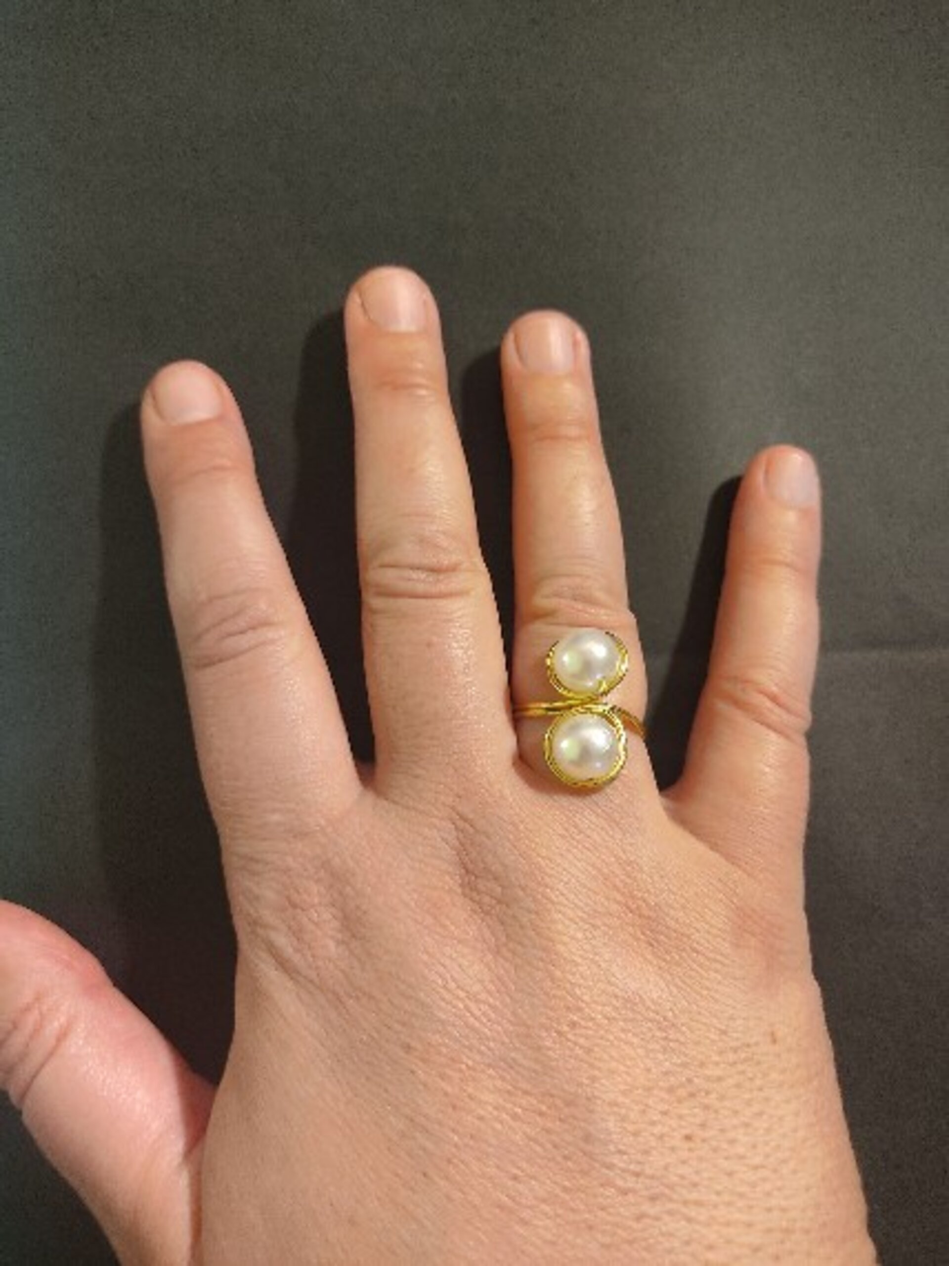 Anillo alambre dorado con 2 perlas - 2
