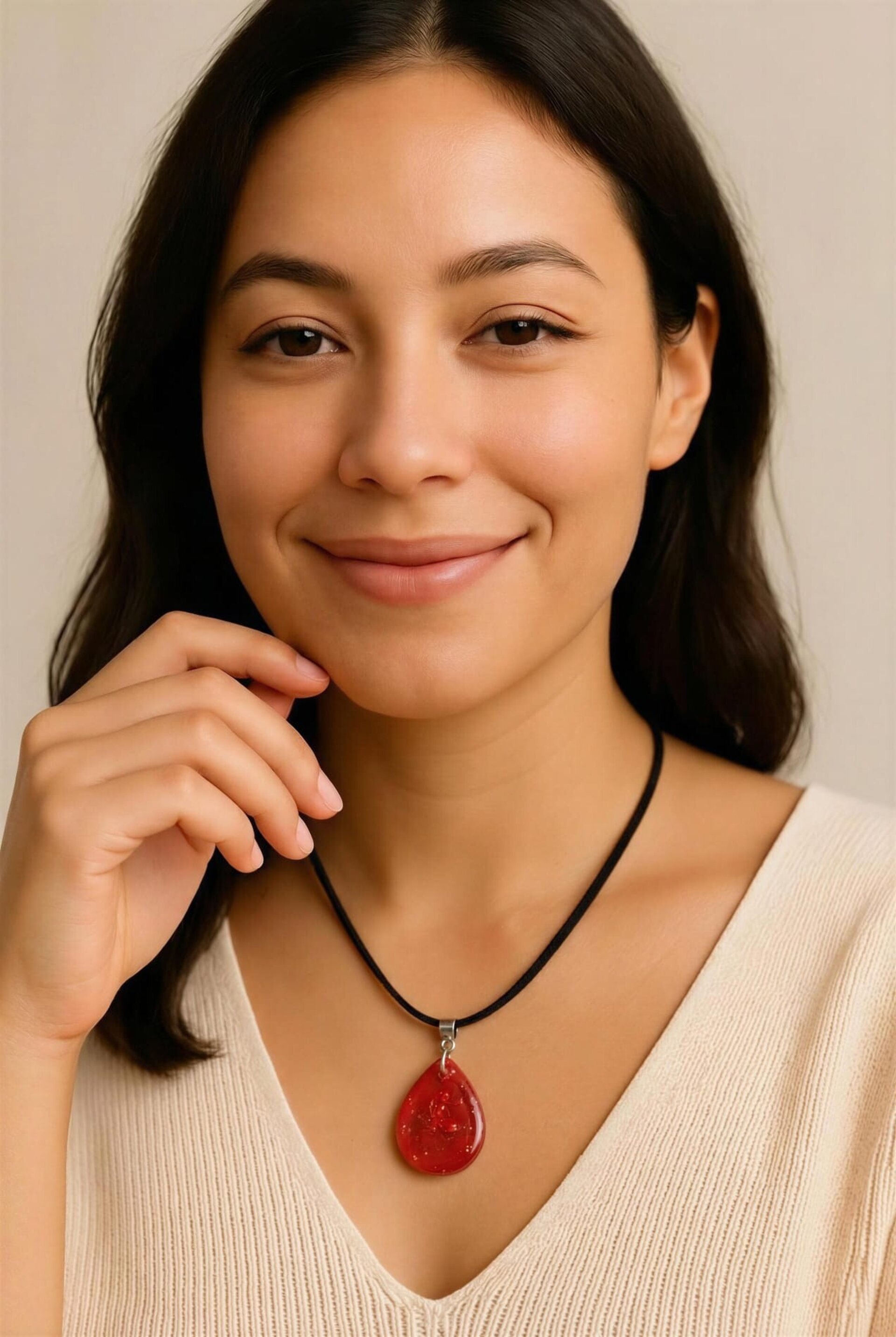 Conjunto collar lagrima roja y pendientes redondos - 3