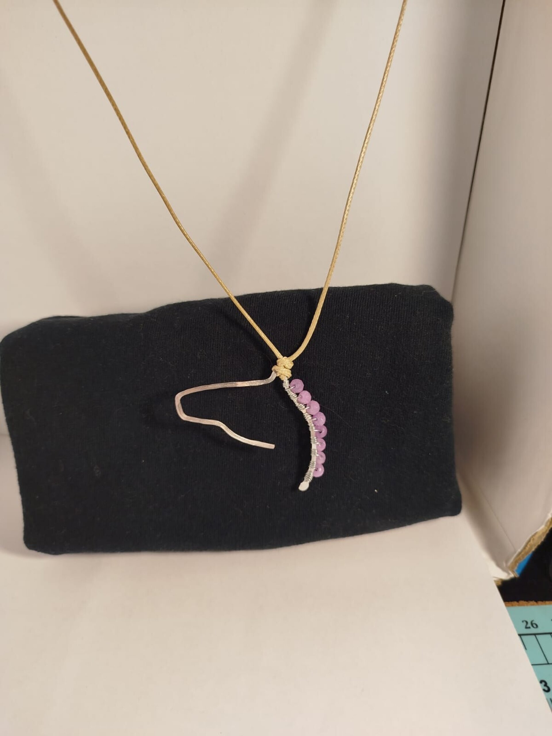 Collar cabeza caballo con agatas violetas pequeñas - 1