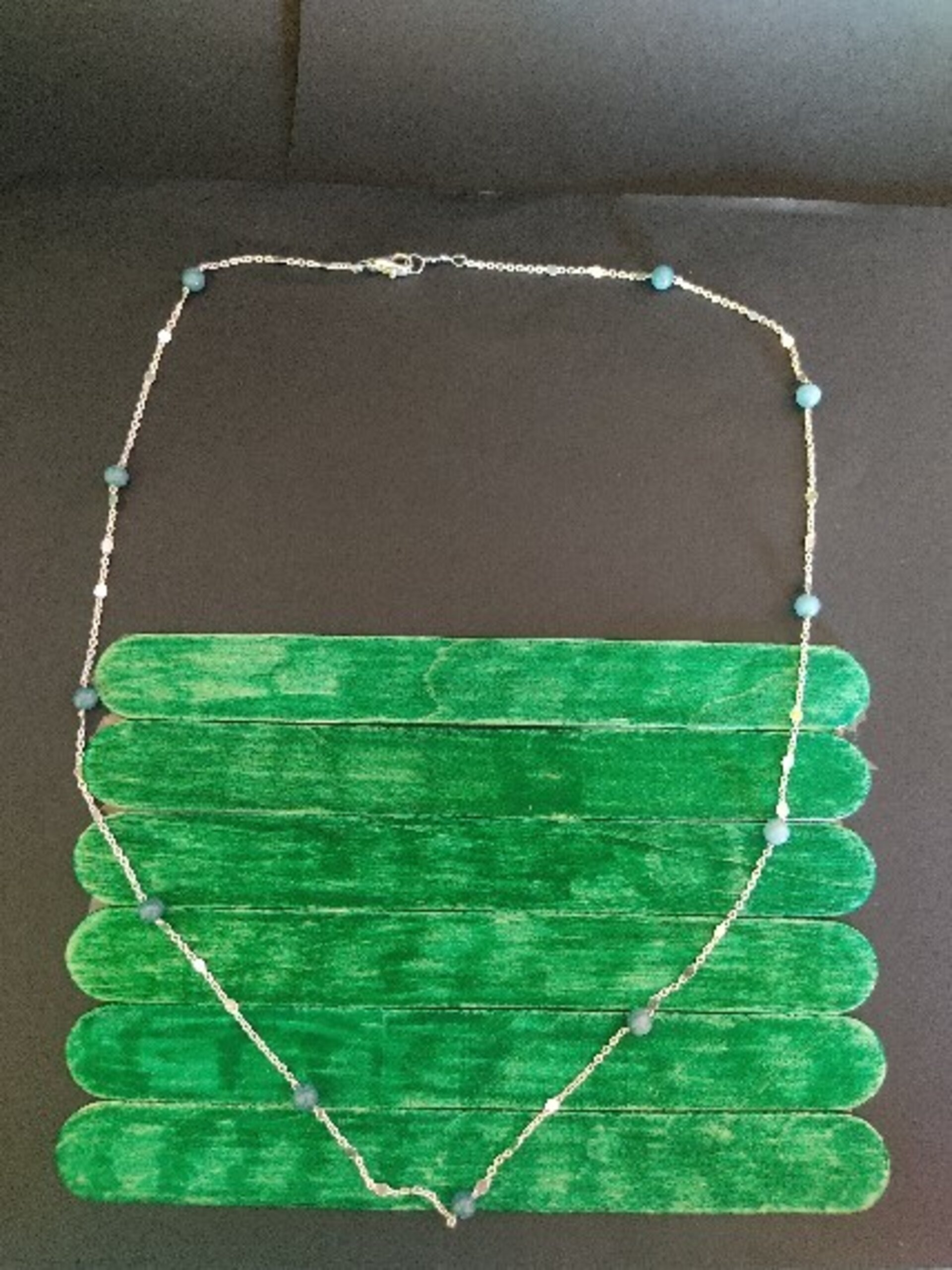 Collar cadena plateada y jade azul - 2