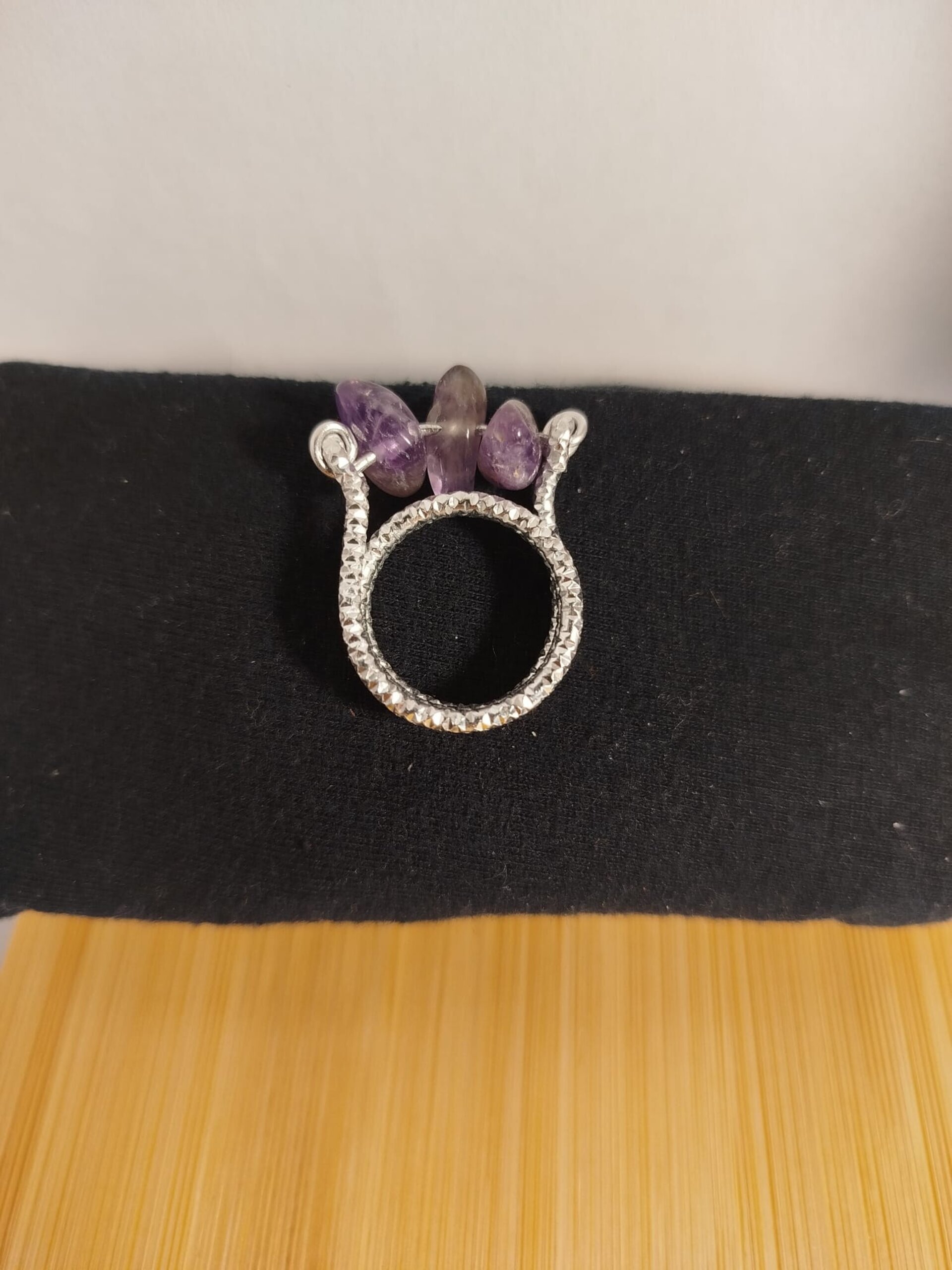 Anillo 3 amatistas y alambre texturizado - 2