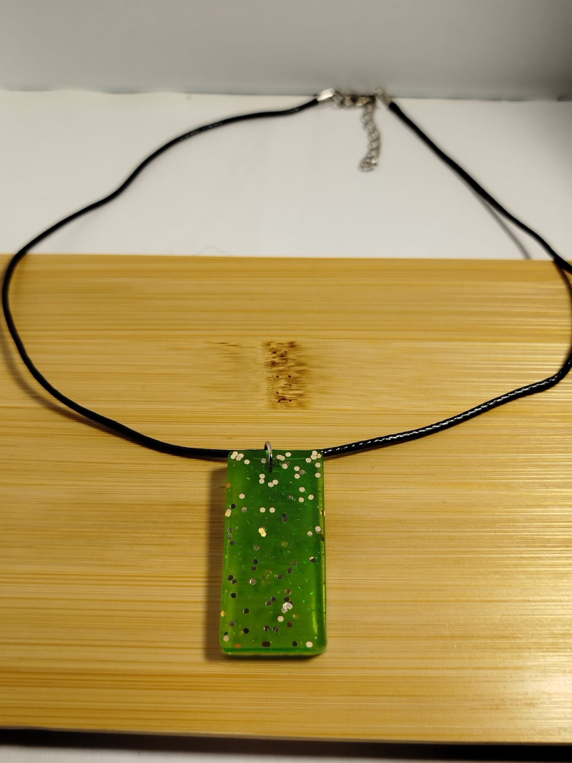 Collares con dijes rectangulares colores varios - 3
