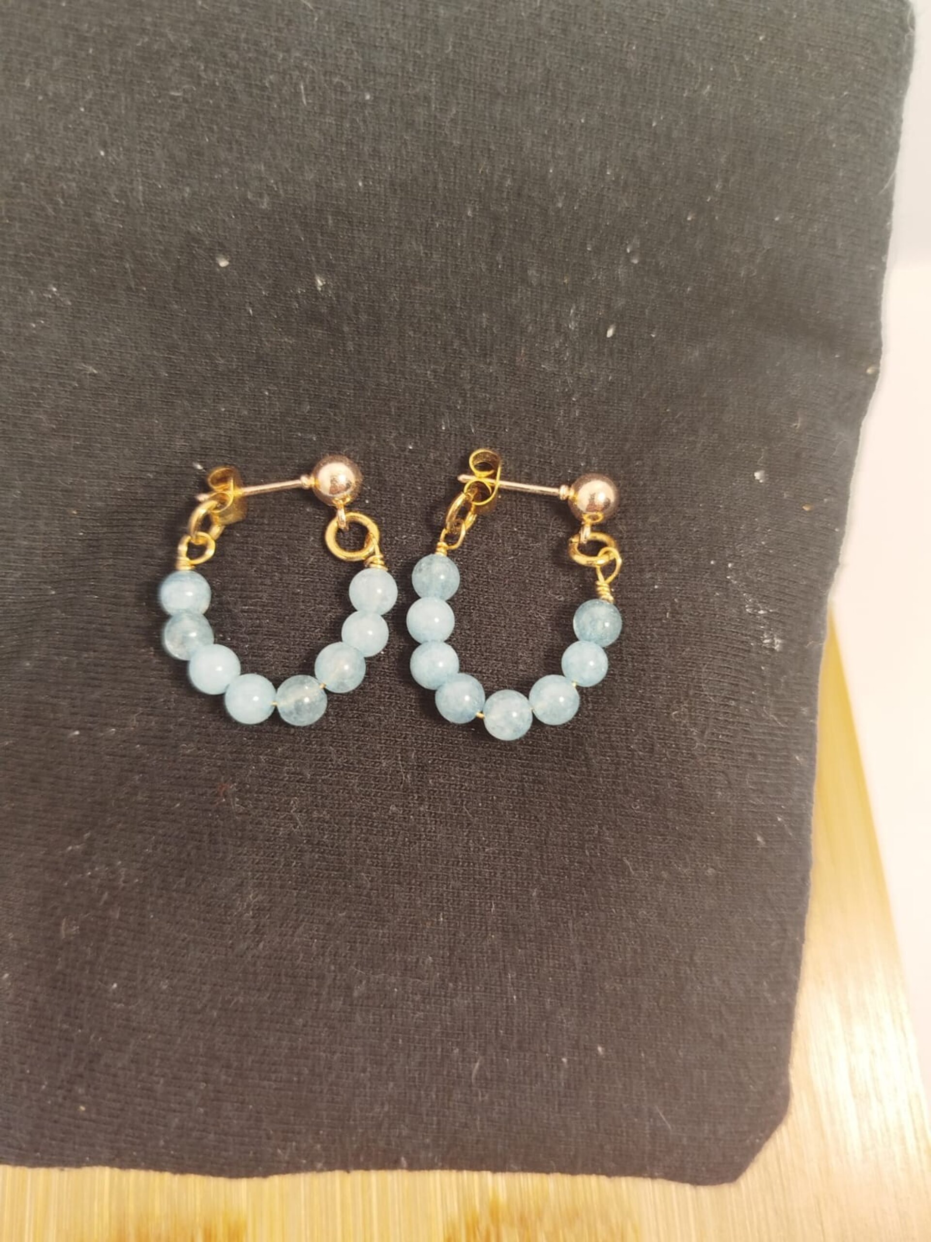 Pendientes dorados con piedra jade - 2