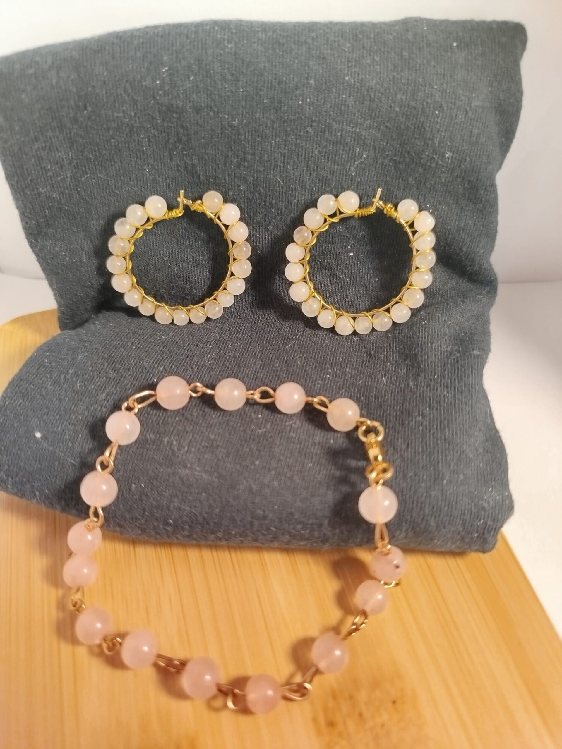 Conjunto de pulsera y pendientes de cristal rosa - 2