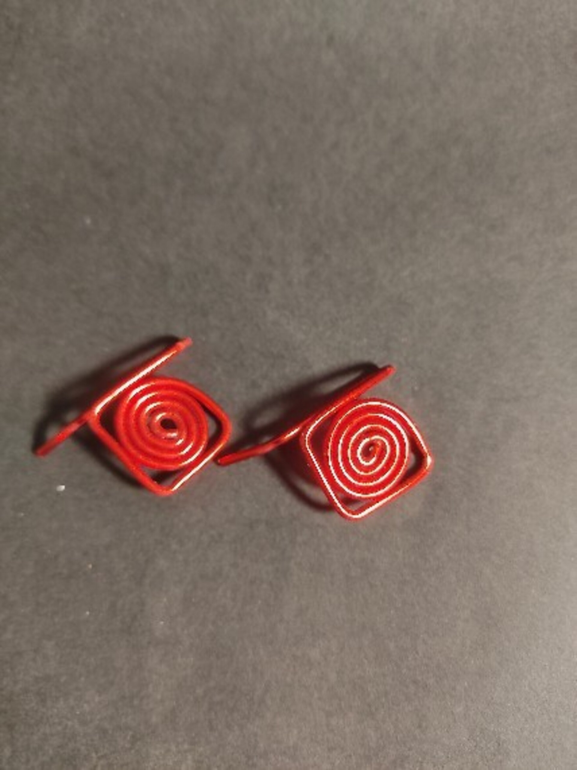 Pendientes espiral en cuadrado colores - 4