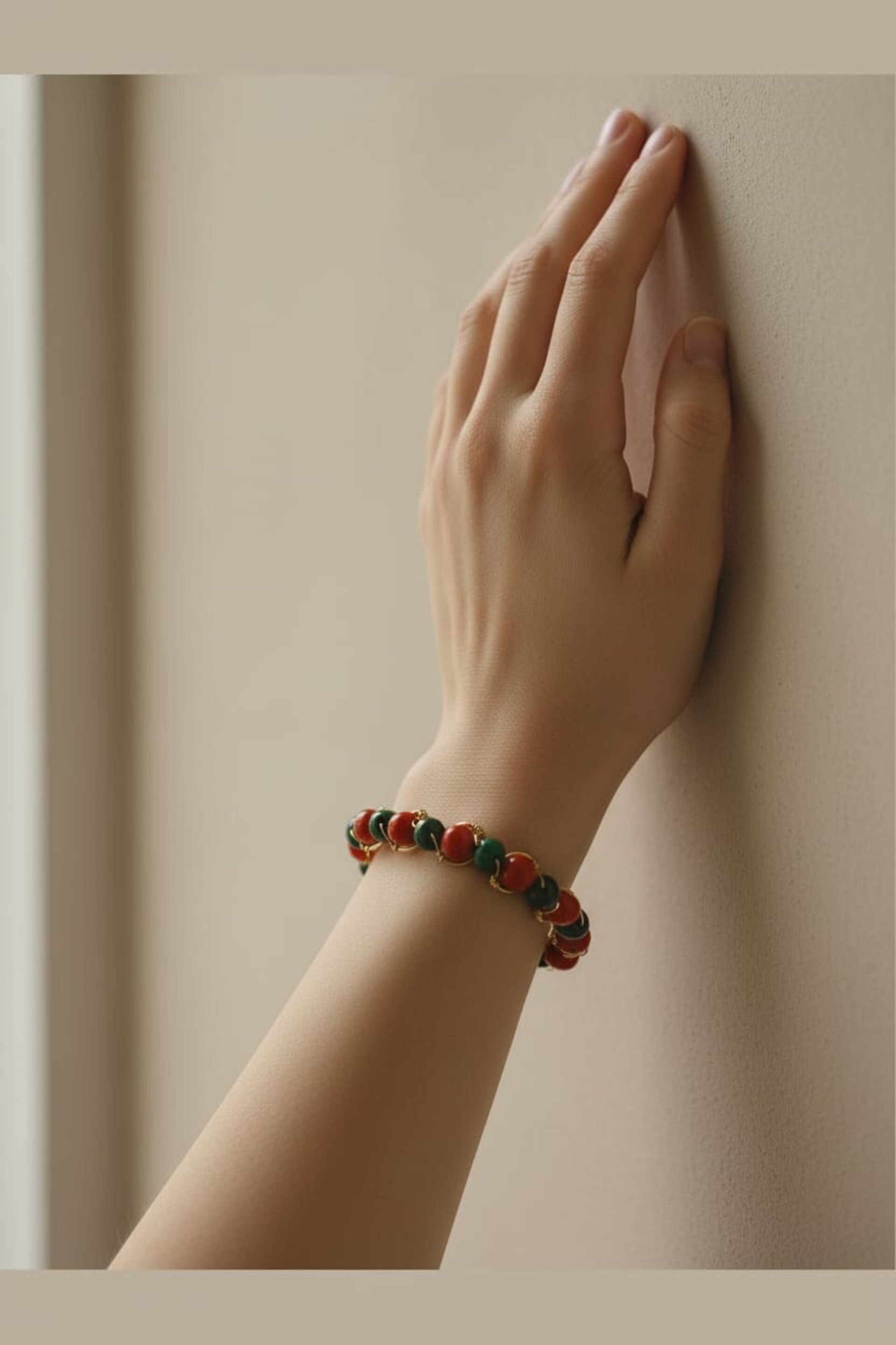 Pulsera alambre dorado con lapislázuli i Jade coral rojo - 4