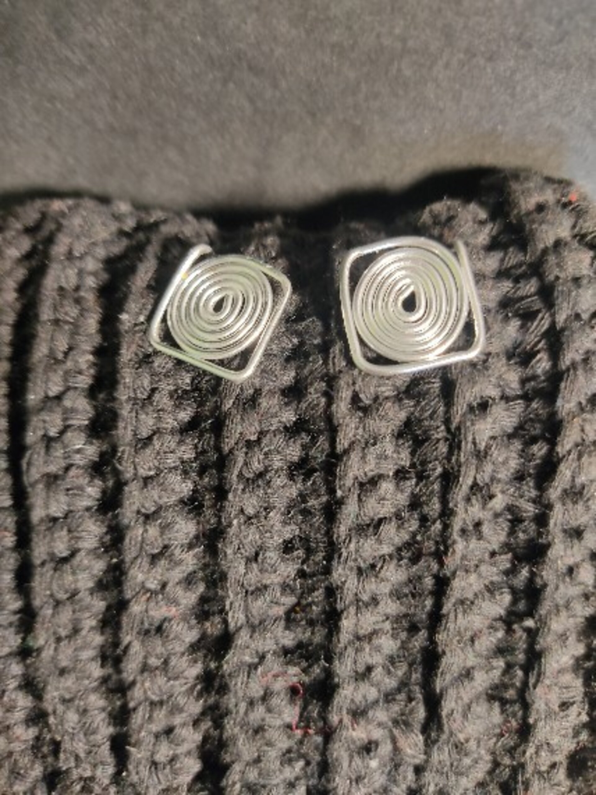 Pendientes espiral en cuadrado colores - 6