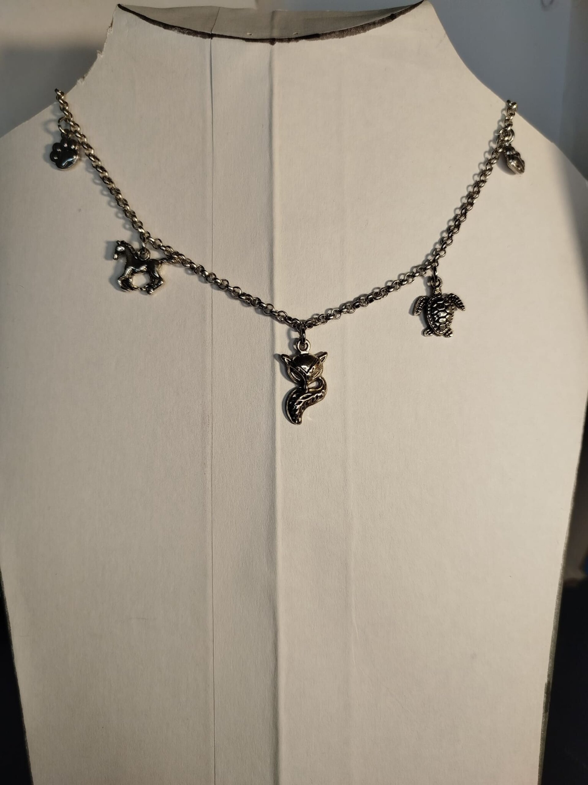 Collar Acero plateado con dijes motivos de animales - 3